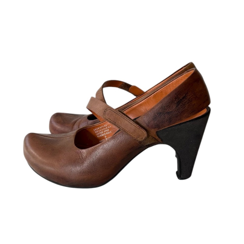 Tsubo Acrea Mary Janes Shoes